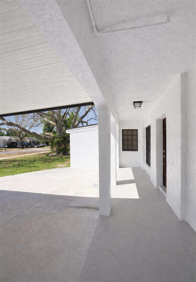 Building Photo - 9341 Marine Dr