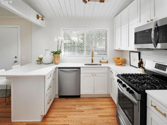 Foto del edificio - 12920 SW Faircrest St