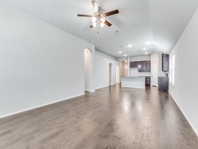 Foto del edificio - 229 Rosemary Dr