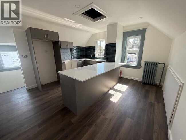 Photo du bâtiment - 630 E 11th Ave