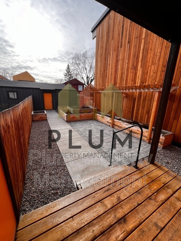 Building Photo - 1855 S 3rd St W