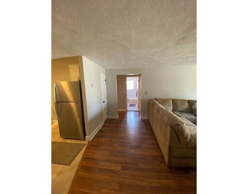 Building Photo - 6 Walker Rd