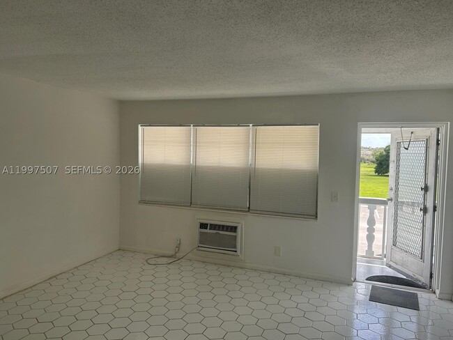 Building Photo - 89 Berkshire D