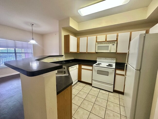 Foto del edificio - 2320 Gracy Farms Ln