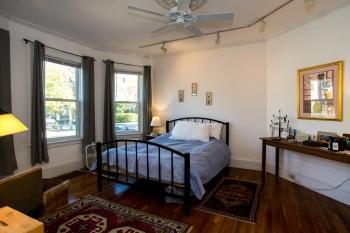 Building Photo - 3 bedroom in Somerville MA 02140