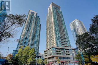 Building Photo - 5168-5168 Yonge St