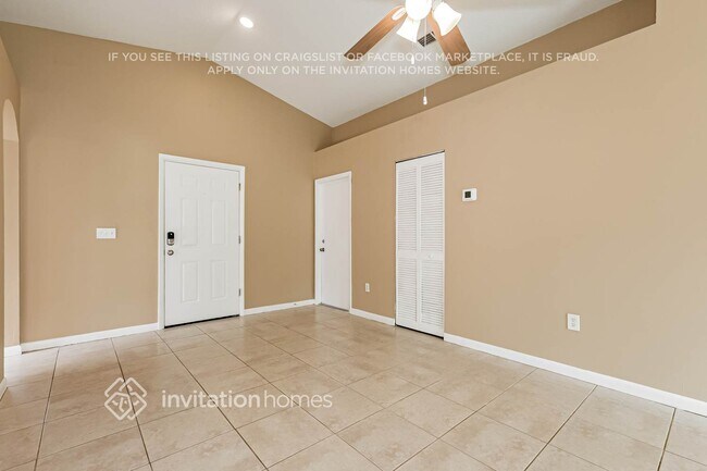 Foto del edificio - 1319 W Knollwood St