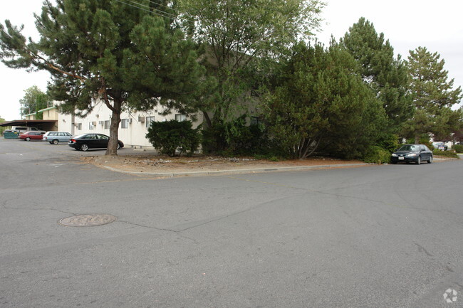 Building Photo - 6109 N Colton St
