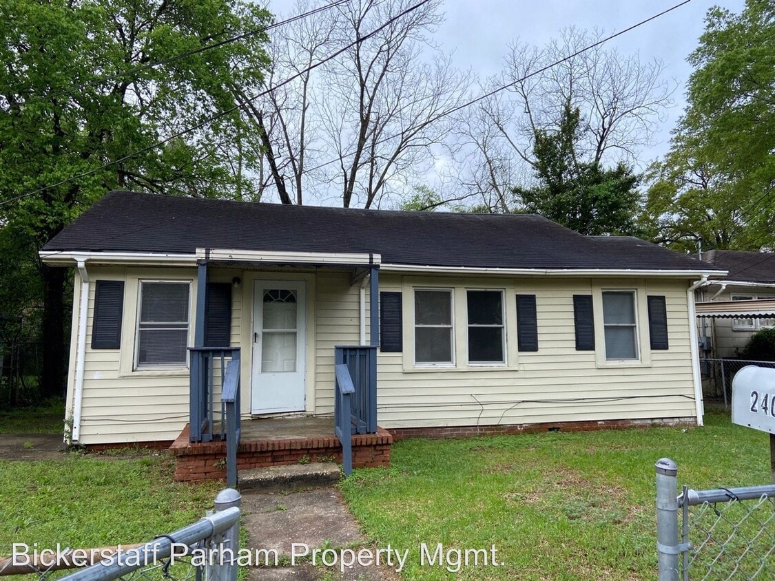 Primary Photo - 2 br, 1 bath House - 2406 Clover Lane