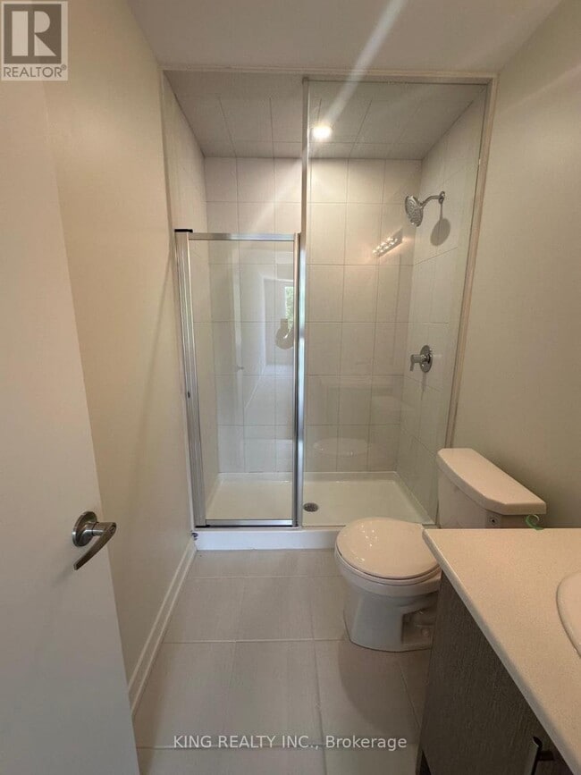 Building Photo - 3566-3566 Colonial Dr