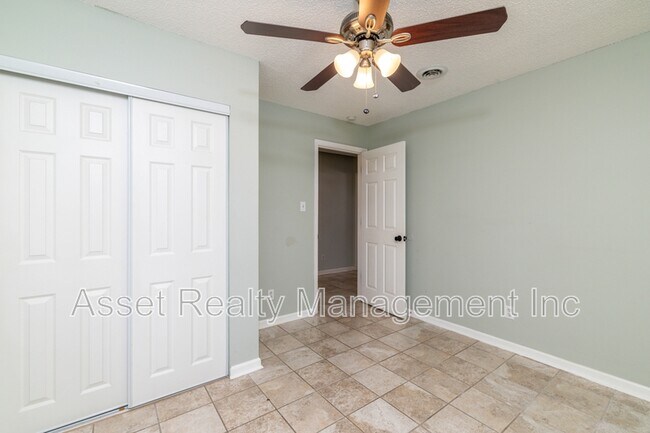 Foto del edificio - 928 Chip Cove Ln