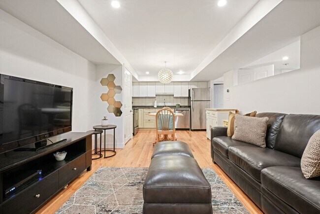 Foto del edificio - 85 E Cottage St