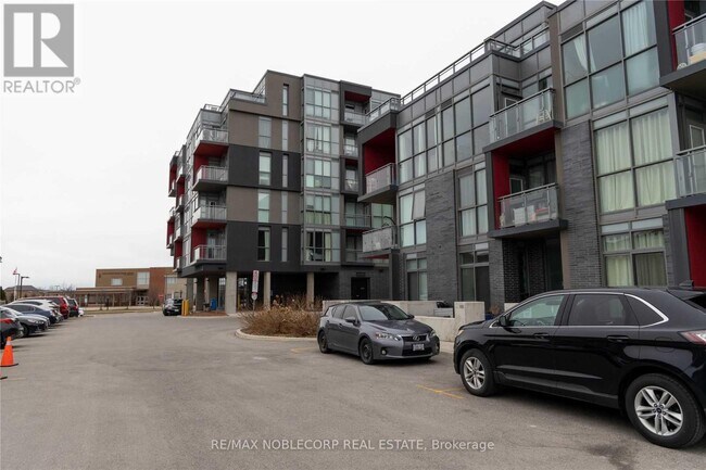 Building Photo - 5260 Dundas St