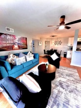 Building Photo - 2258 Huntingdon Dr