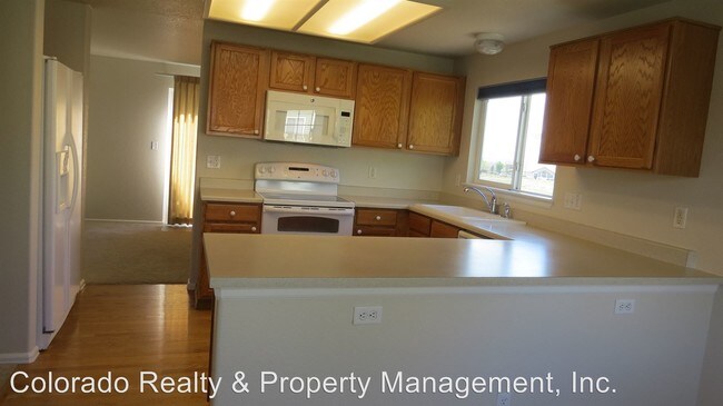 Building Photo - 551 Rio Rancho Way