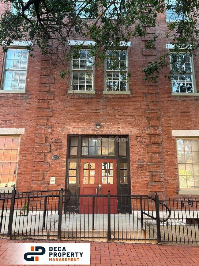 Building Photo - 1920 S 8th St