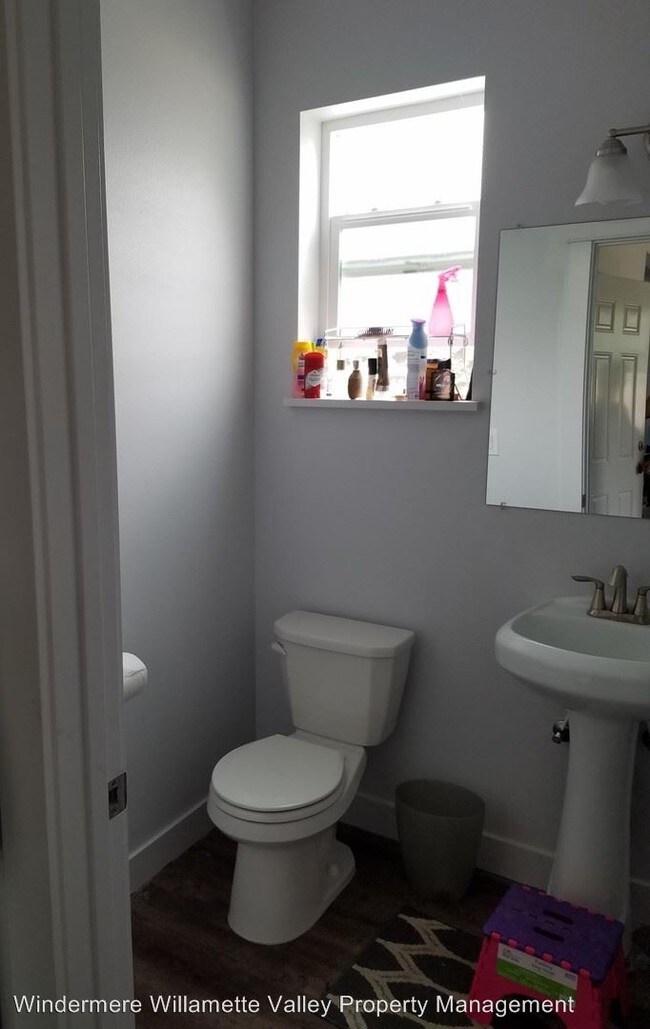 Foto del edificio - 1170 Linn Way