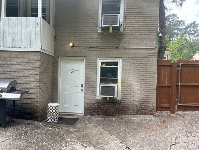 Building Photo - 1810-3 Atascadero Drive