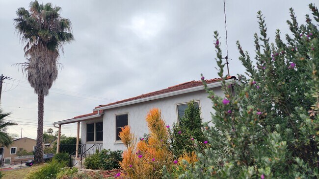 Foto del edificio - 3005 E 16th St