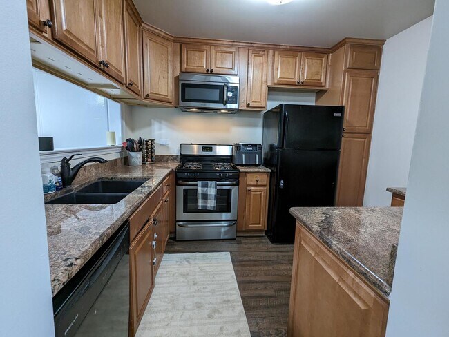 Foto del edificio - 28 Arbordale Ct