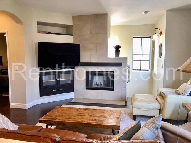 Building Photo - Carmel Valley, 3765 Carmel View Rd #1, All...