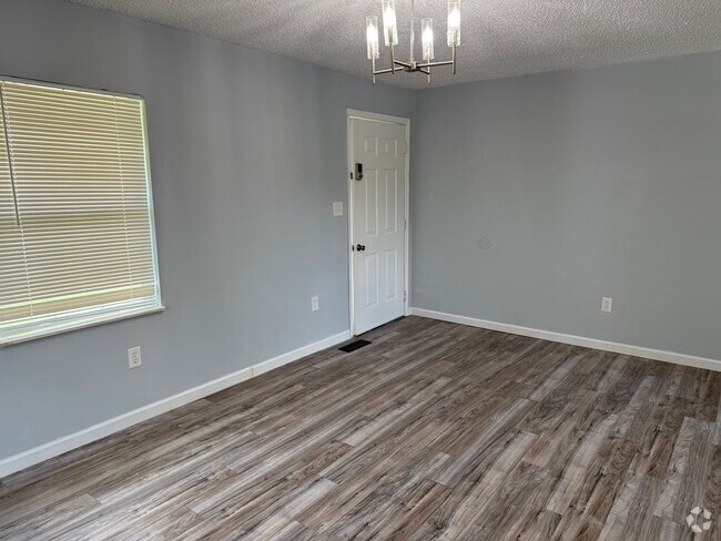 Building Photo - 3028 Toms Way
