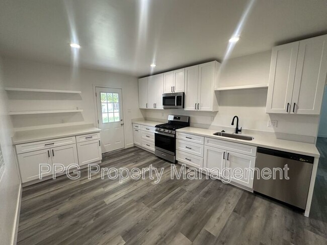 Foto del edificio - 3311 E Yale St