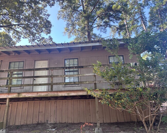 Foto del edificio - 509 Tejas Rd