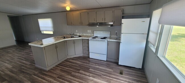 Foto del edificio - 3 Bedroom Manufactured Home