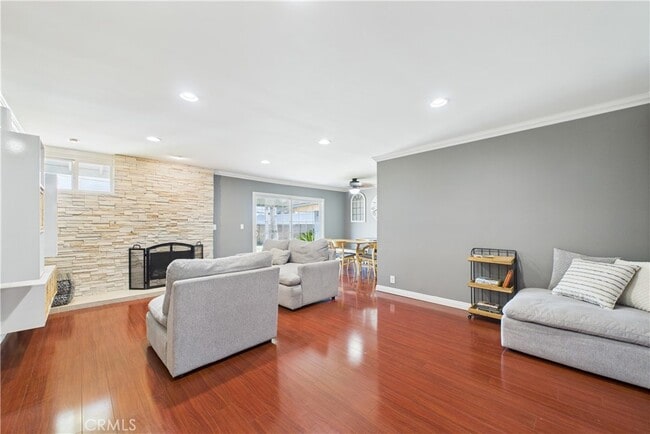 Building Photo - 8412 San Marino Dr