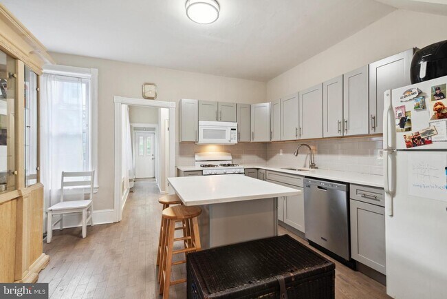 Foto del edificio - 1363 E Rittenhouse St