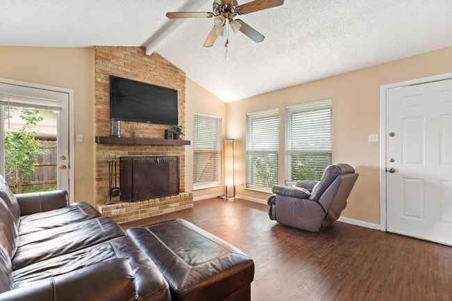 Building Photo - 1210 Glenda Dr