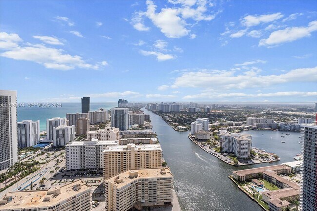 Building Photo - 4010 S Ocean Dr