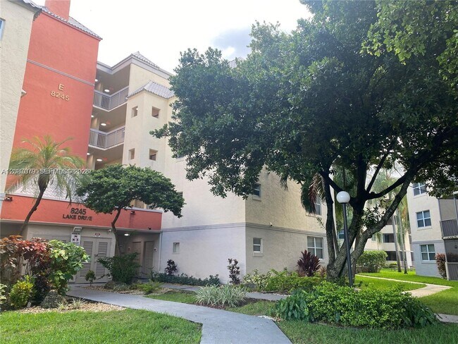 Building Photo - 8245 Lake Dr