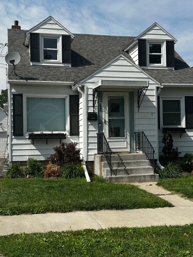 Foto del edificio - 1223 2nd St NE