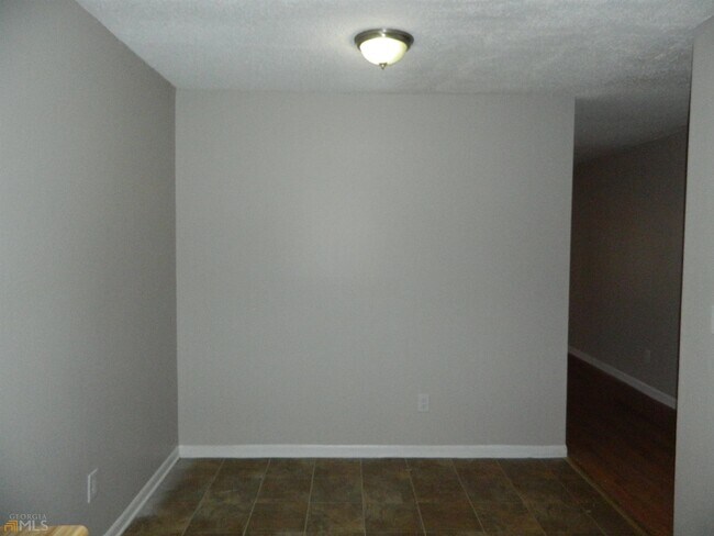 Building Photo - 688 Bellemeade Dr SW