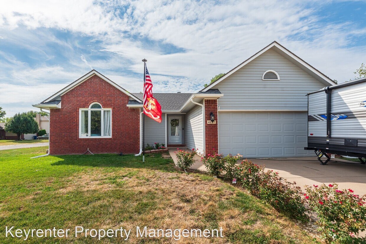 3 br, 3 bath House 4287 N Rushwood St House Rental in Wichita, KS