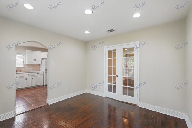 Building Photo - 4710 Wateka Dr