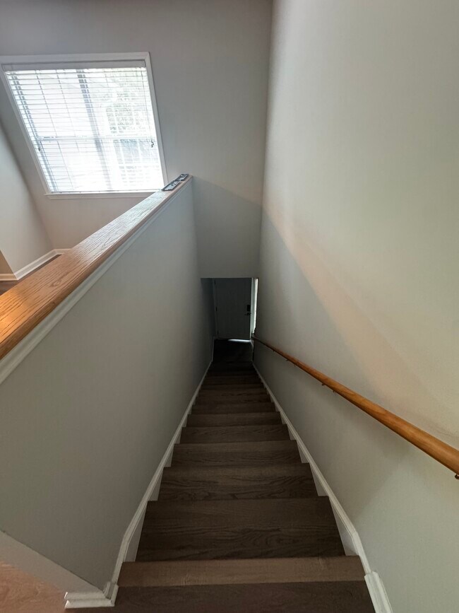 Foto del edificio - 6118 Woodland Ln