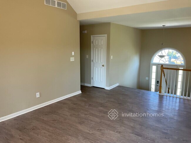 Building Photo - 3630 Mystic Dr