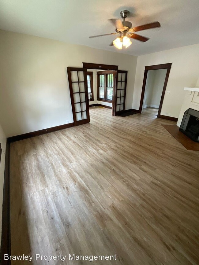 Building Photo - 5 br, 2 bath House - 223 E. 8th St
