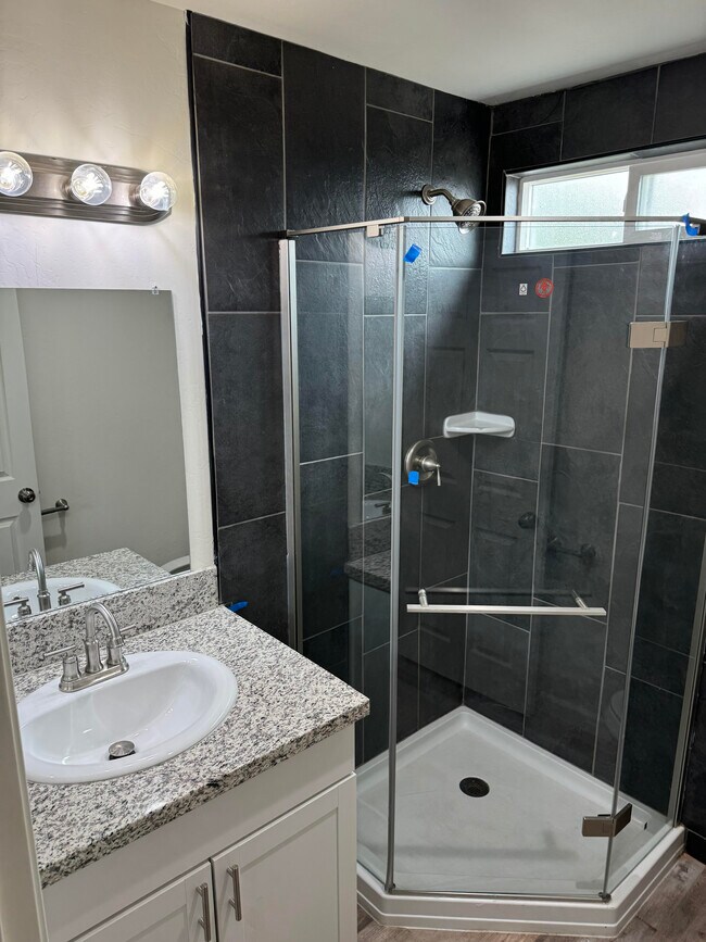 Foto del edificio - 2139 Quincy St