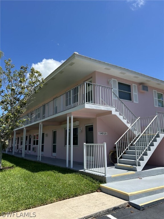 Foto del edificio - 190 N Collier Blvd