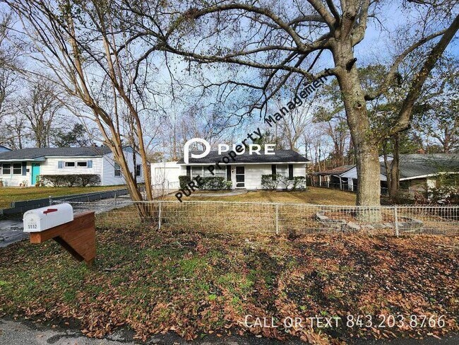 Building Photo - 1112 Mt Batten Dr