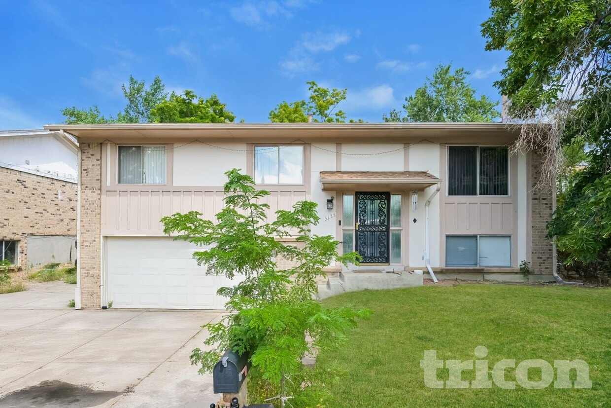 Foto principal - 3134 S Richfield St