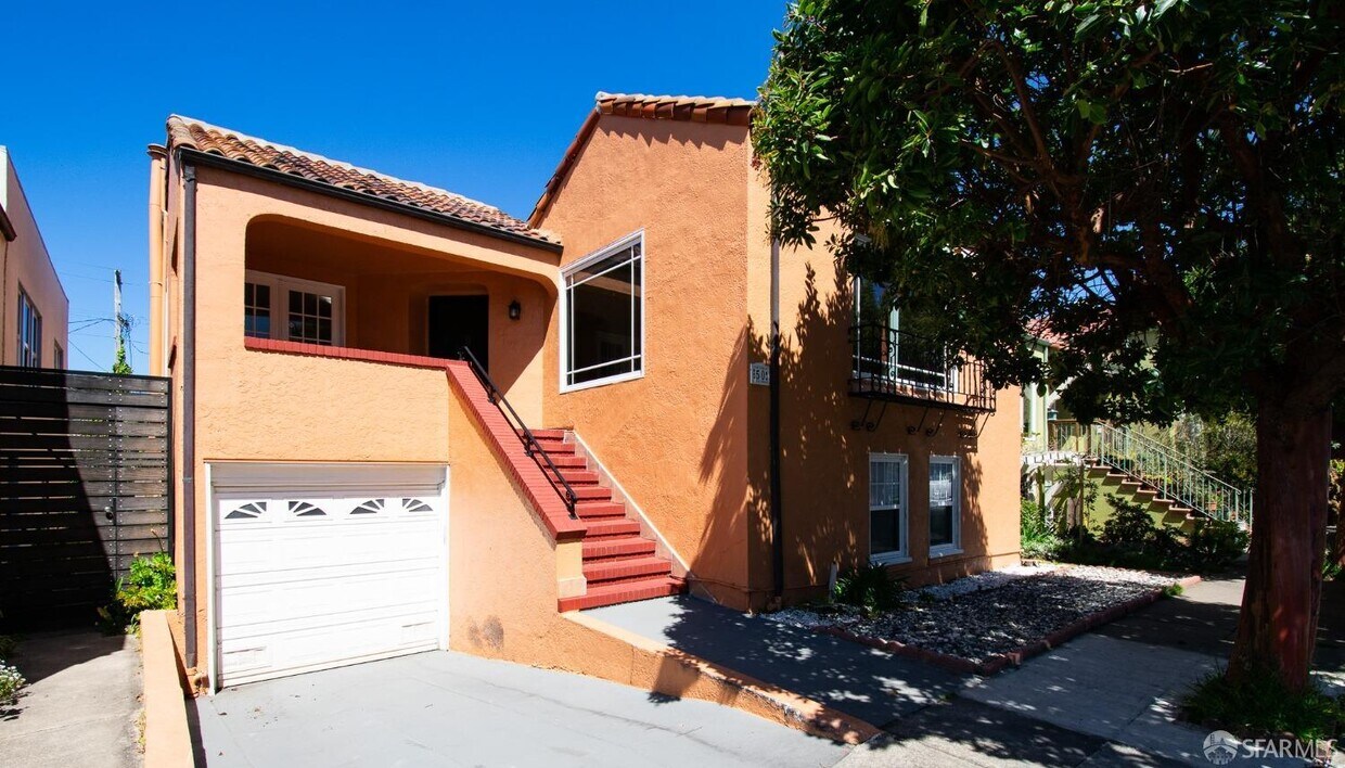 Primary Photo - 50 Escondido Ave