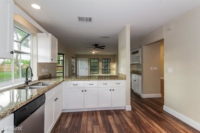Building Photo - 3 br, 2 bath House - 1576 Beechwood Trail ...