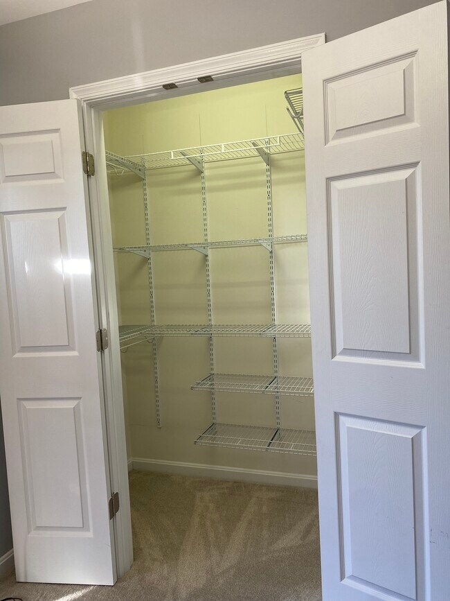 Foto del edificio - 15667 John Diskin Cir