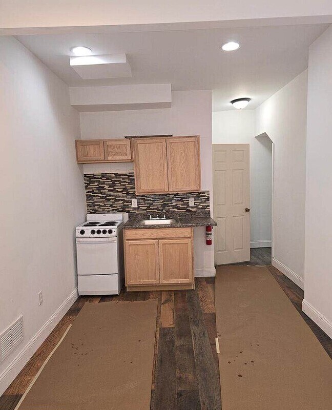 Building Photo - 4708 Merion Ave