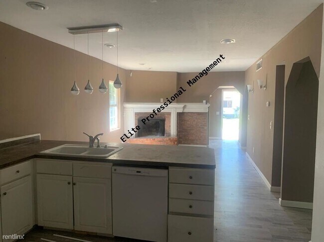 Building Photo - 3 br, 1 bath House - 1910 Berkley St